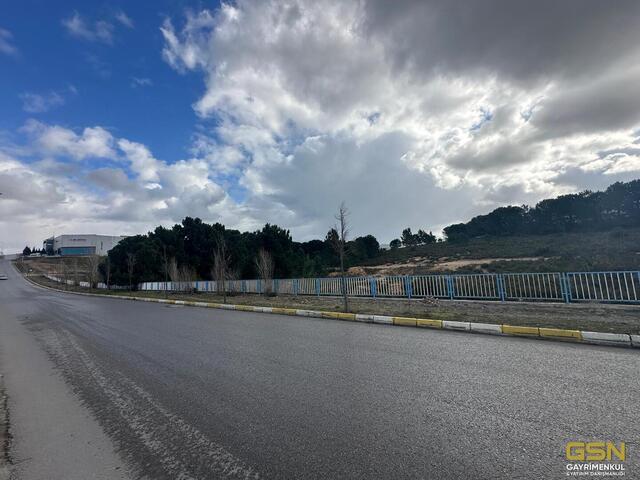 23-ÇAYIROVA ŞEKERPINAR GERİ DÖNÜŞÜMCÜLER SANAYİ SİTESİNİN YANINDA TİCARİ İMARLI 512 m2 HİSSELİ ARSA